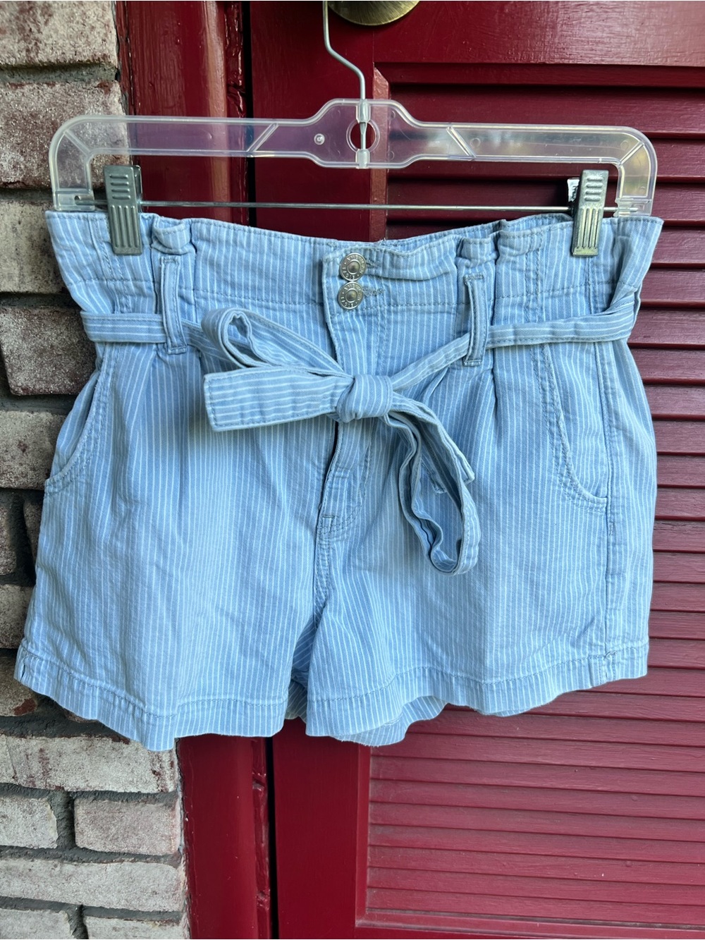 American Eagle High-Waist Paperbag Tie-Belt Mom Shorts Size 4